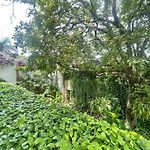 Modern Comfort - Spacious 2Br In Walled City