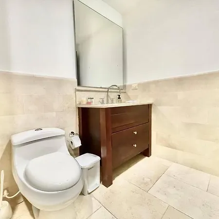 Modern Comfort - Spacious 2br In Walled Apartamento