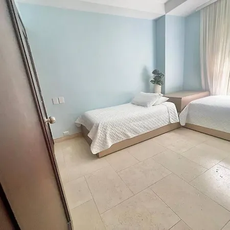 Modern Comfort - Spacious 2br In Walled Apartamento Cartagena