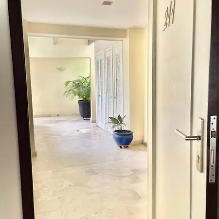 Modern Comfort - Spacious 2br In Walled Apartamento