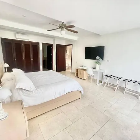 Modern Comfort - Spacious 2br In Walled Apartamento Cartagena