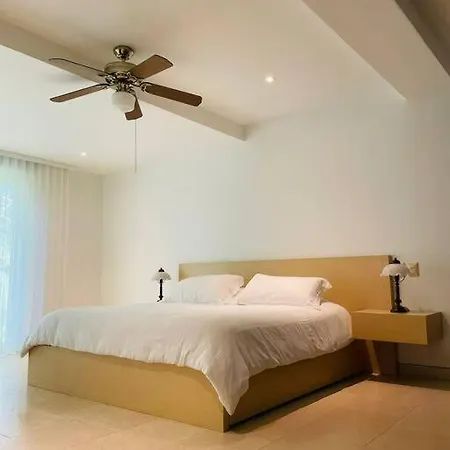Apartamento Modern Comfort - Spacious 2br In Walled
