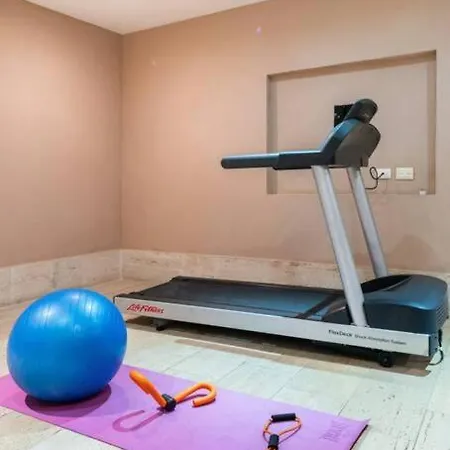 Modern Comfort - Spacious 2br In Walled Apartamento