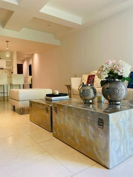 Apartment Modern Comfort - Spacious 2br In Walled Cartagena