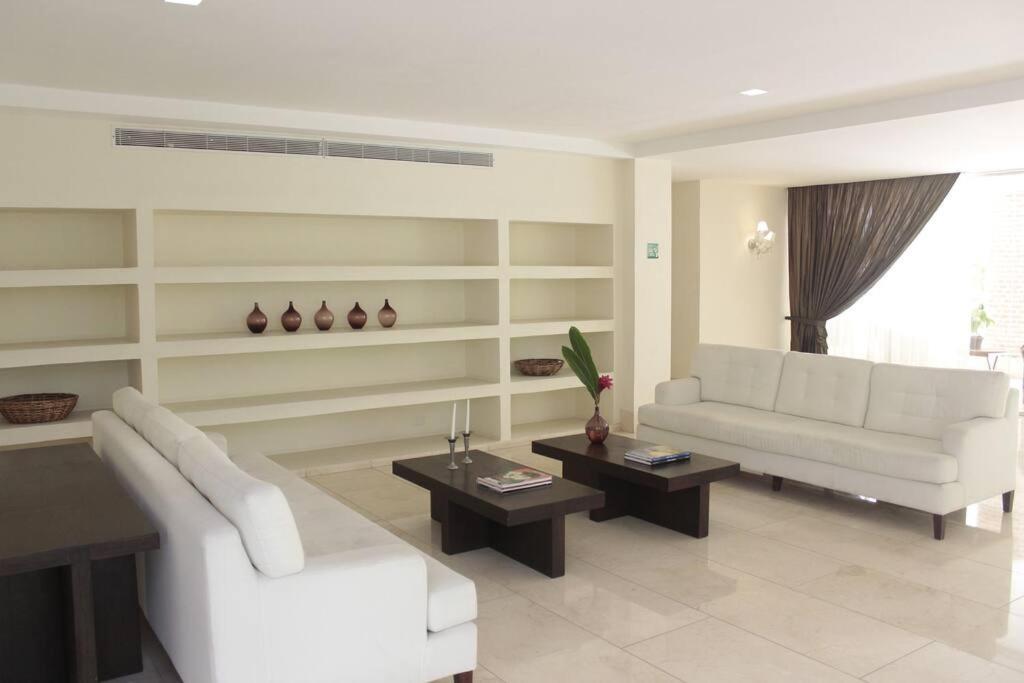 Modern Comfort - Spacious 2br In Walled Cartagena
