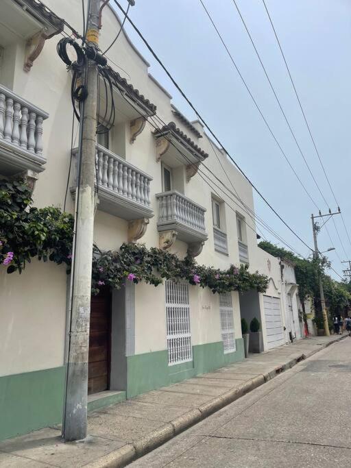 Modern Comfort - Spacious 2br In Walled Cartagena