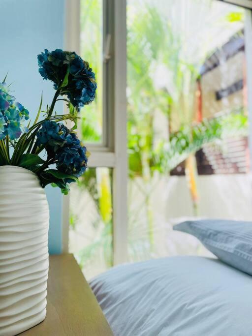 Modern Comfort - Spacious 2br In Walled *