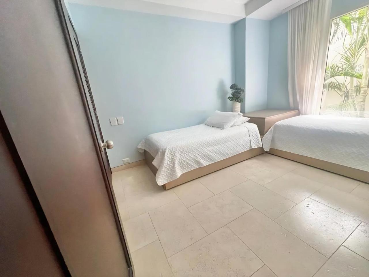 Modern Comfort - Spacious 2br In Walled *